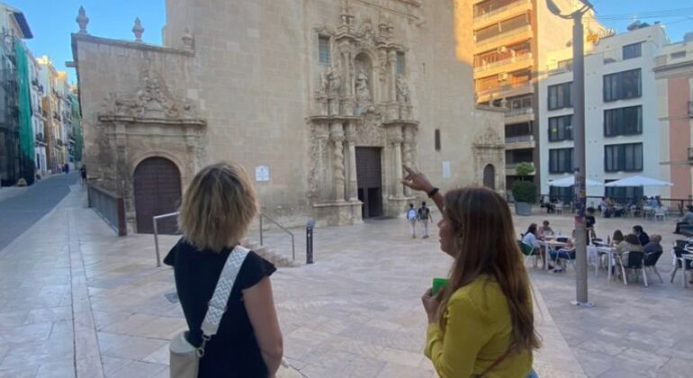 Tour Alicante History, Legends and Curiosities in full. Provided by Paola