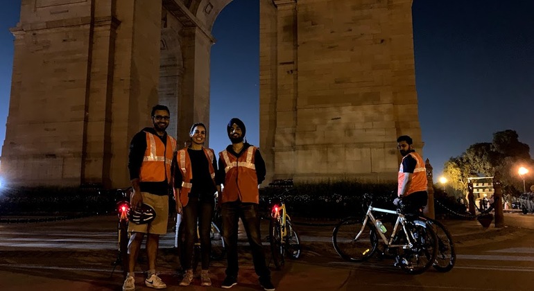 Passeio nocturno de bicicleta em Deli Índia — #1
