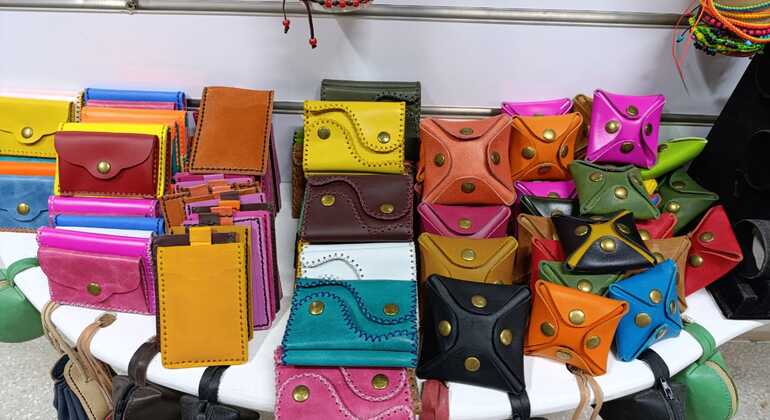 create-your-own-leather-souvenir-in-chefchaouen-en-21