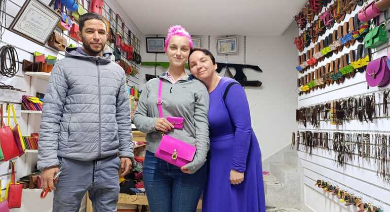 create-your-own-leather-souvenir-in-chefchaouen-en-19