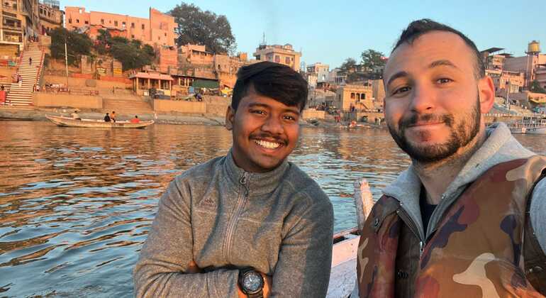 varanasi-sunrise-boat-tour-en-3