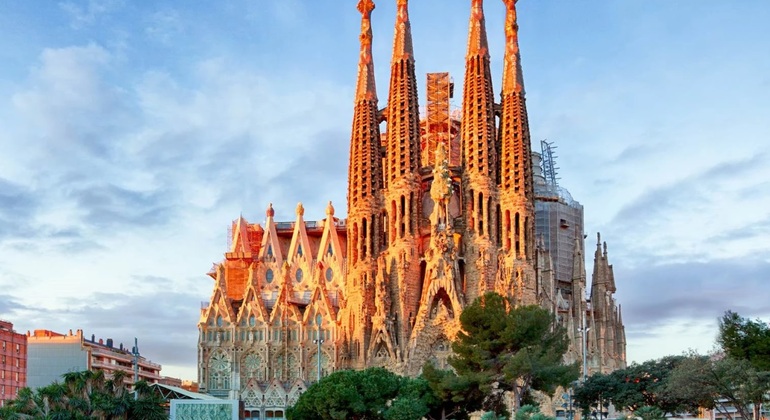 Barcelona: Modernism & Sagrada Familia Free Tour