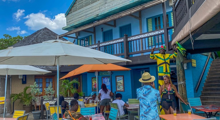 Découvrez Montego Bay lors d'une visite guidée gratuite Fournie par Waidia Ellis