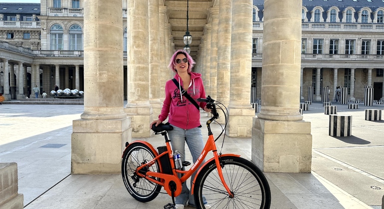 Paris: Geführte Stadtrundfahrt mit dem Fahrrad oder E-Bike, France