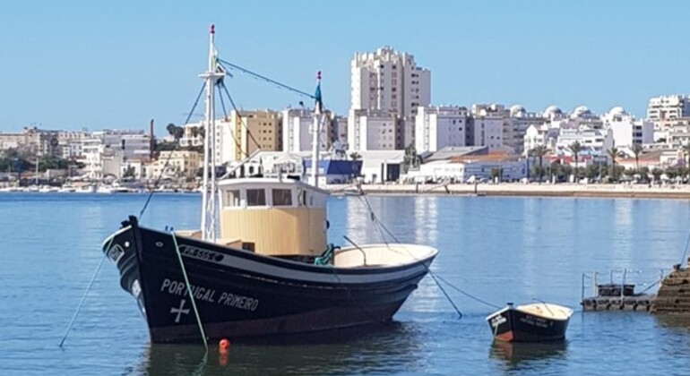 explore-the-historic-streets-of-portimao-en-1