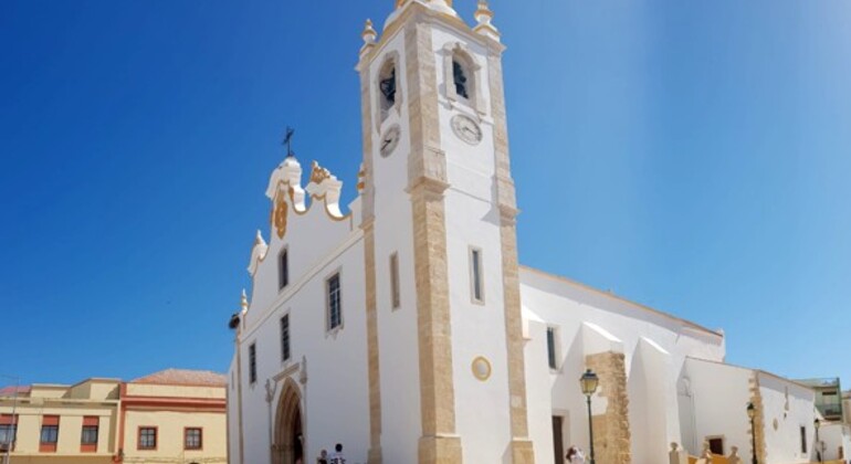 explore-the-historic-streets-of-portimao-en-4