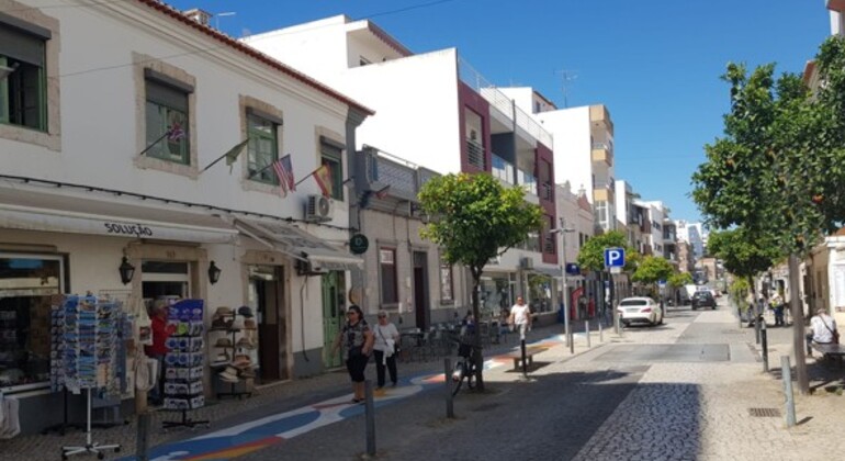 explore-the-historic-streets-of-portimao-en-6