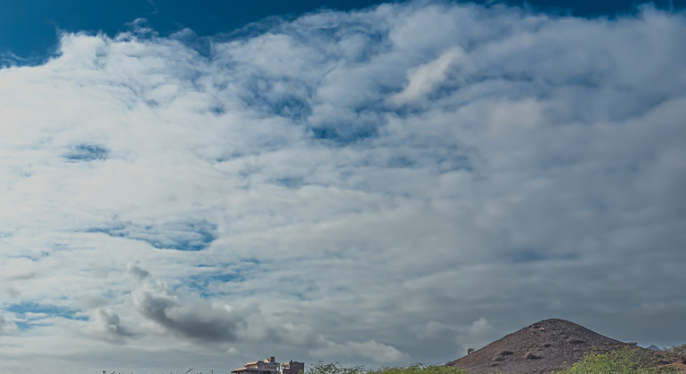 walk-to-the-most-beautiful-views-of-mindelo-en-5