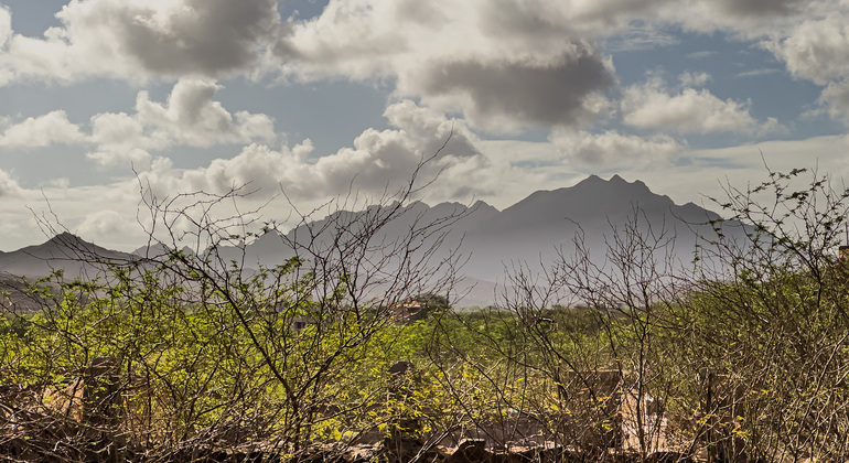 walk-to-the-most-beautiful-views-of-mindelo-en-6