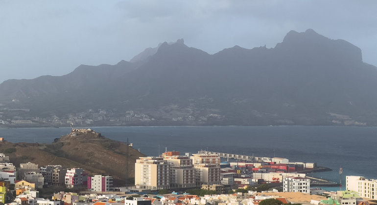 walk-to-the-most-beautiful-views-of-mindelo-en-1