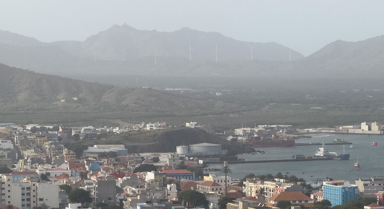 walk-to-the-most-beautiful-views-of-mindelo-en-3