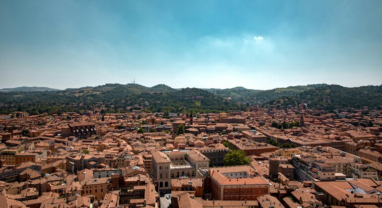 exploring-europes-oldest-university-in-bologna-es-1