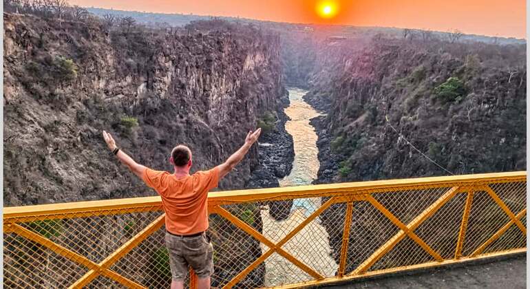 Recorrido Exploratorio por las Cataratas Victoria y su Puente