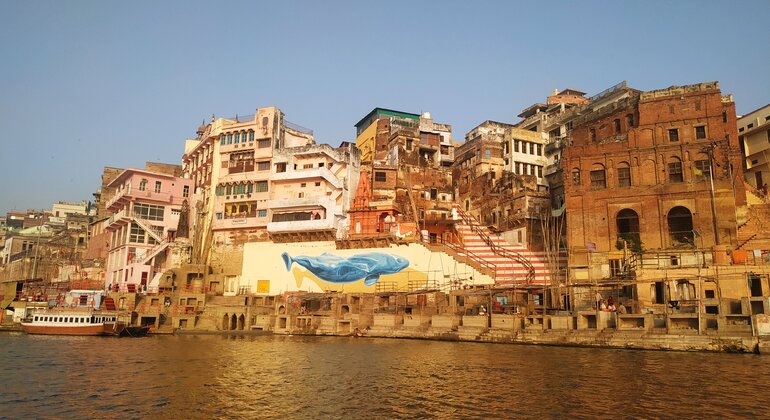 Tour spirituel de Varanasi au lever du soleil