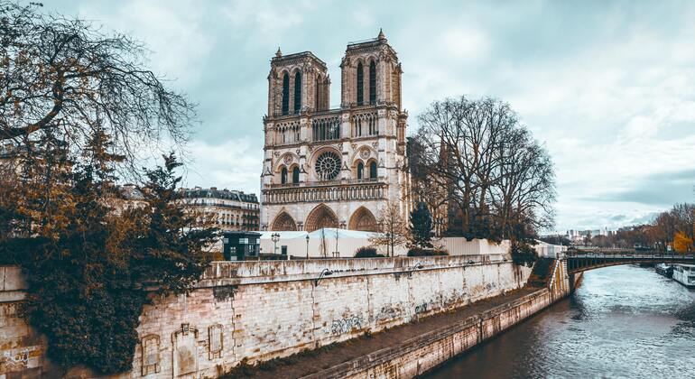 Free Tour Histórico de París Operado por Somos Paris