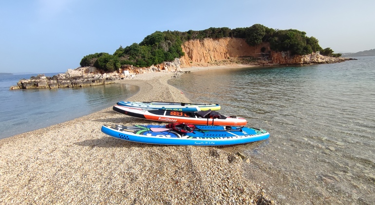 stand-up-paddle-tour-around-the-islands-of-ksamil-en-12