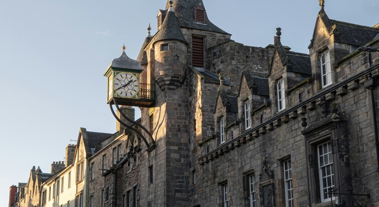 Free Tour of Calton Hill and Canongate Provided by Edimburgo Tip Tours