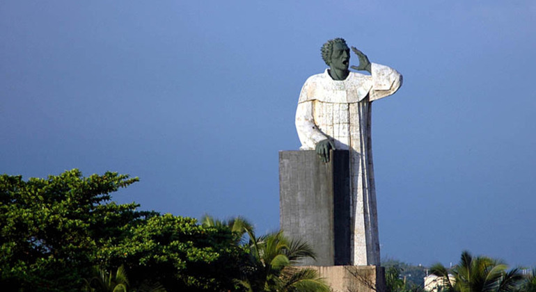 Conhecer Santo Domingo a bordo de uma carrinha confortável Organizado por Ricardo Beltre Rosa