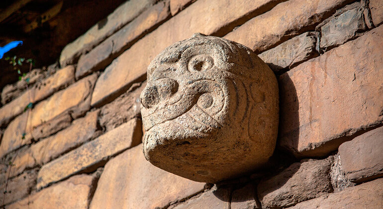 chavin-ruins-the-pre-inca-citadel-lake-querococha-en-10