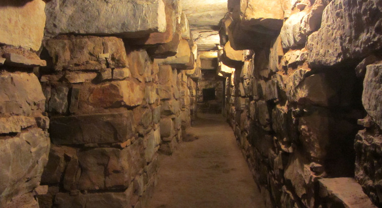 chavin-ruins-the-pre-inca-citadel-lake-querococha-en-12