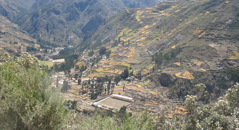 chavin-ruins-the-pre-inca-citadel-lake-querococha-en-18