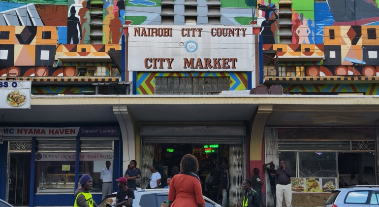 Explore a cultura, a história e a vida vibrante de Nairobi Organizado por Jamlick mutwiri