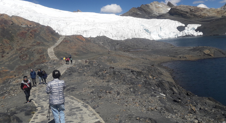 hike-to-the-stunning-pastoruri-glacier-en-1