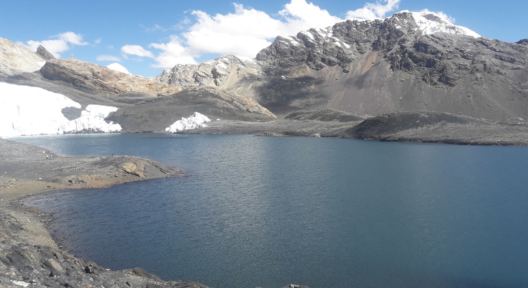 hike-to-the-stunning-pastoruri-glacier-en-2