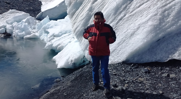 hike-to-the-stunning-pastoruri-glacier-en-10