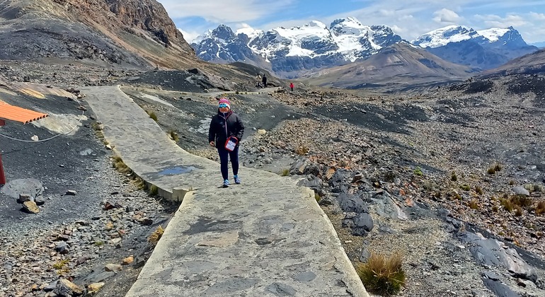 hike-to-the-stunning-pastoruri-glacier-en-13