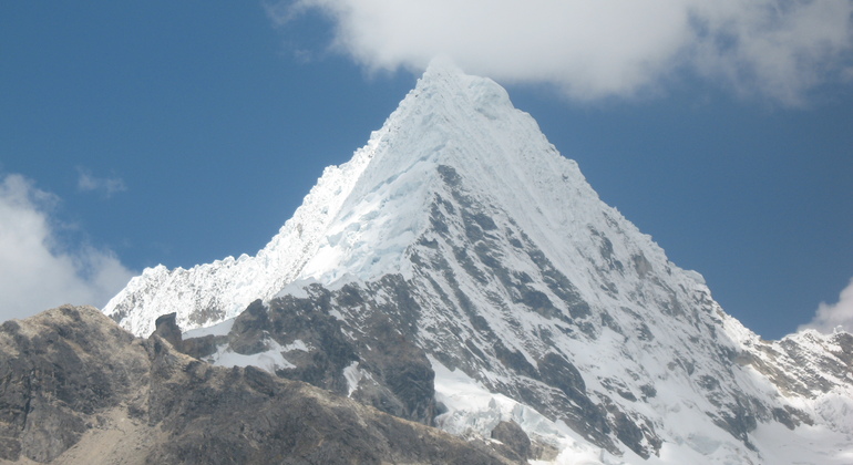 paron-lake-tour-in-the-heart-of-cordillera-blanca-en-10