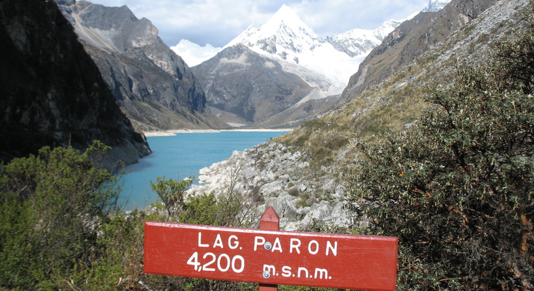 paron-lake-tour-in-the-heart-of-cordillera-blanca-en-12