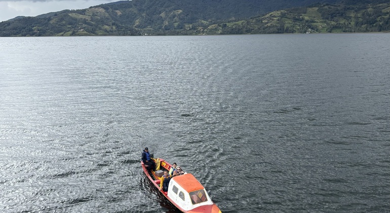 descubre-la-magia-de-la-laguna-de-la-cocha-es-14