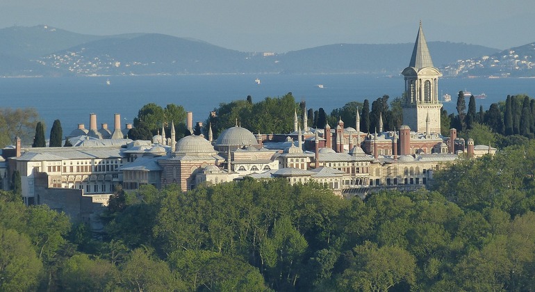 Free Tour Around the Topkapi Palace