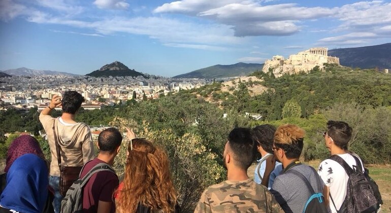 Visita aos monumentos antigos e à natureza da Acrópole e de Plaka