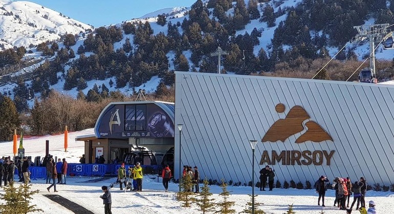 Avventura in montagna e tour delle stazioni sciistiche di Tashkent