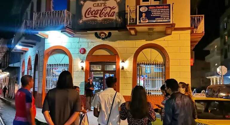 Tour Nocturno a Bares y Teatros de Panamá Operado por Movimiento Cultural Identidad