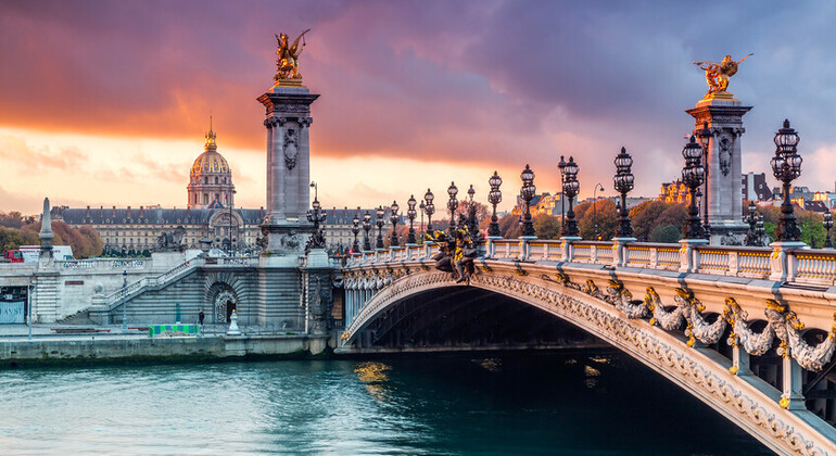 Free Tour París Clásico y Monumental por el Río Sena Operado por Short Stay Guide