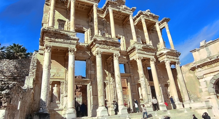 small-group-half-day-ephesus-tour-es-2