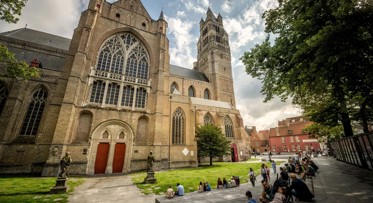 Free Tour: Discovering Bruges in its Entirety Provided by AdvenTours