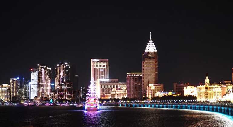 Huangpu River Night Cruise Adventure Provided by Guangzhou Zhiwoyou Travel Agency