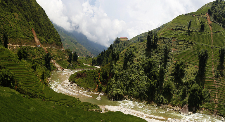 mountain-trekking-to-rice-terraced-fields-and-villages-en-14