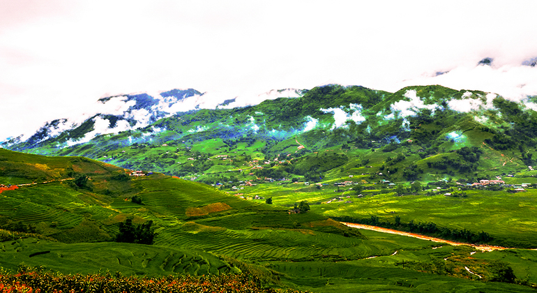 mountain-trekking-to-rice-terraced-fields-and-villages-en-8