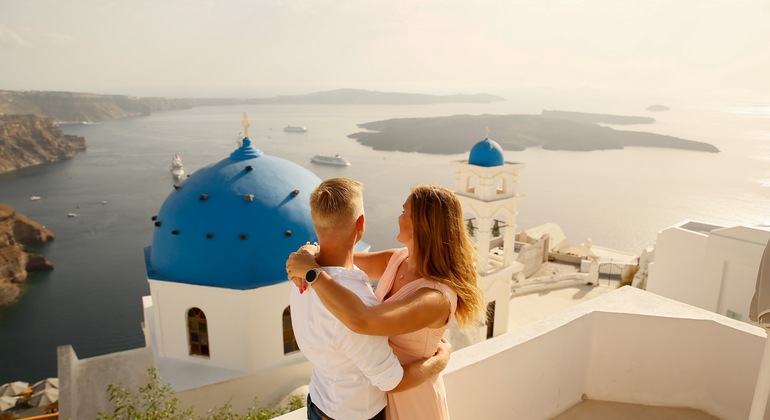 Santorini Private Photography Experience Provided by Pictrip