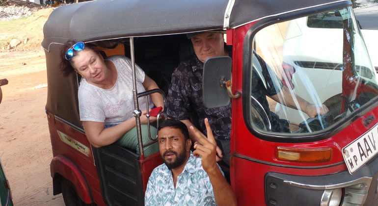 Aventura Asequible en Tuk Tuk por Colombo