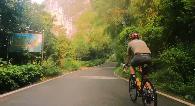 Excursión en Bicicleta por la Campiña de Yangshuo, China