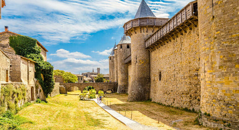 audio-guide-app-carcassone-medieval-town-city-walk-en-8