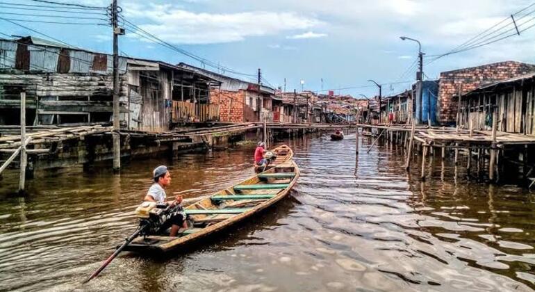 Discover the Floating Houses of Belen Iquitos