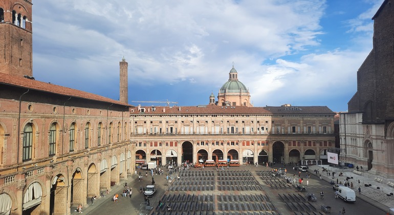 Explora Bologna en Familia y sus Rincones Secretos