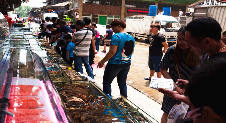 Tour de 1 Día Mariscos y Lugares Pintorescos de Guangzhou